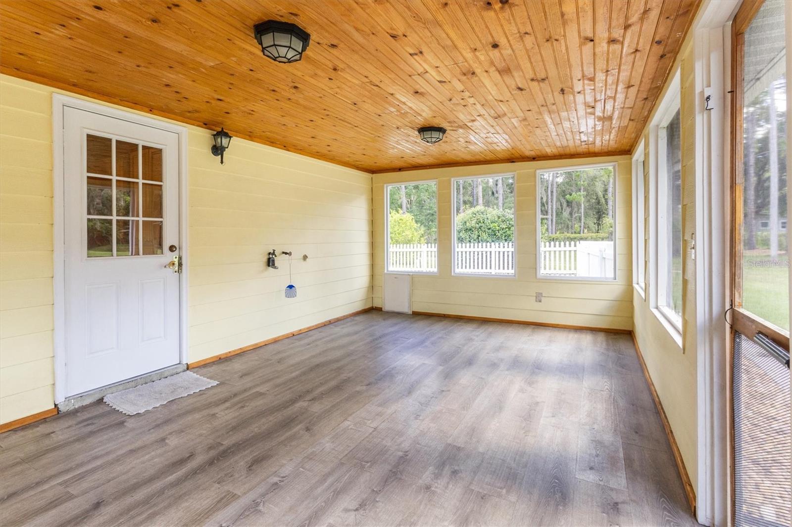 Image 9 of 43 For 17925 49th Place