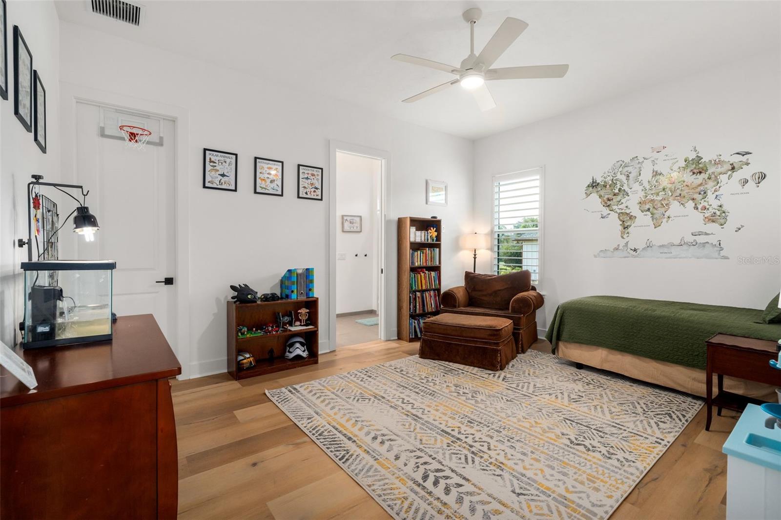 Image 33 of 67 For 5911 124th Way