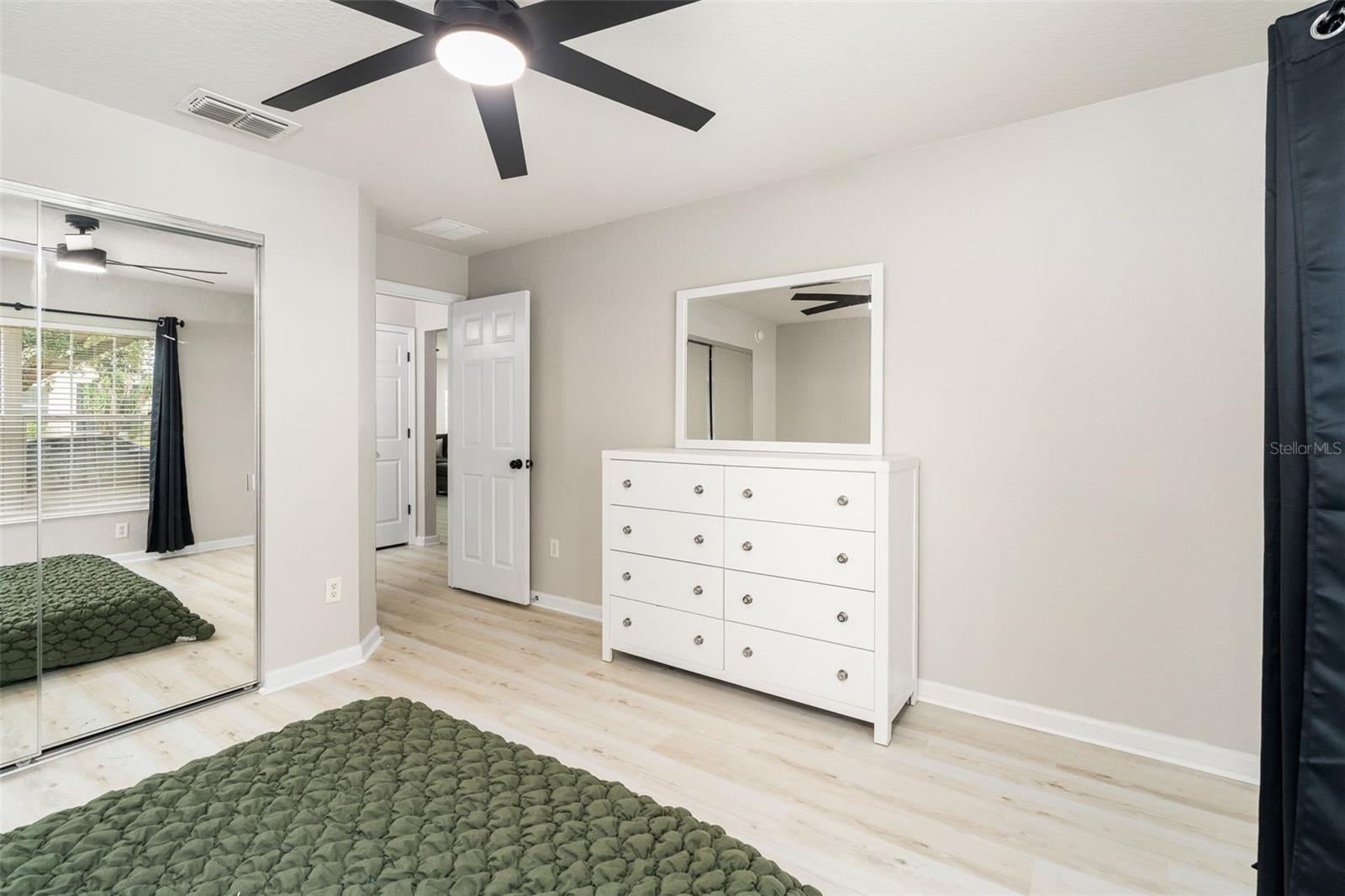 Image 21 of 33 For 4098 47th Court