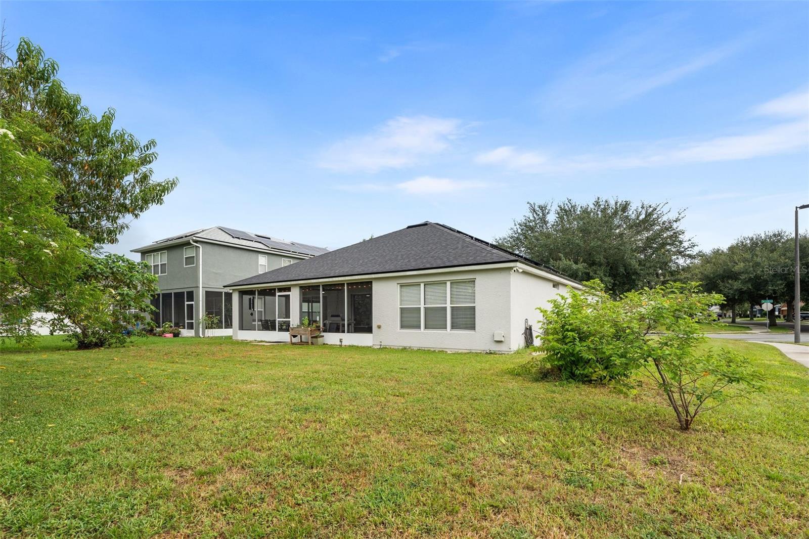 Listing photo id 32 for 4098 47th Court