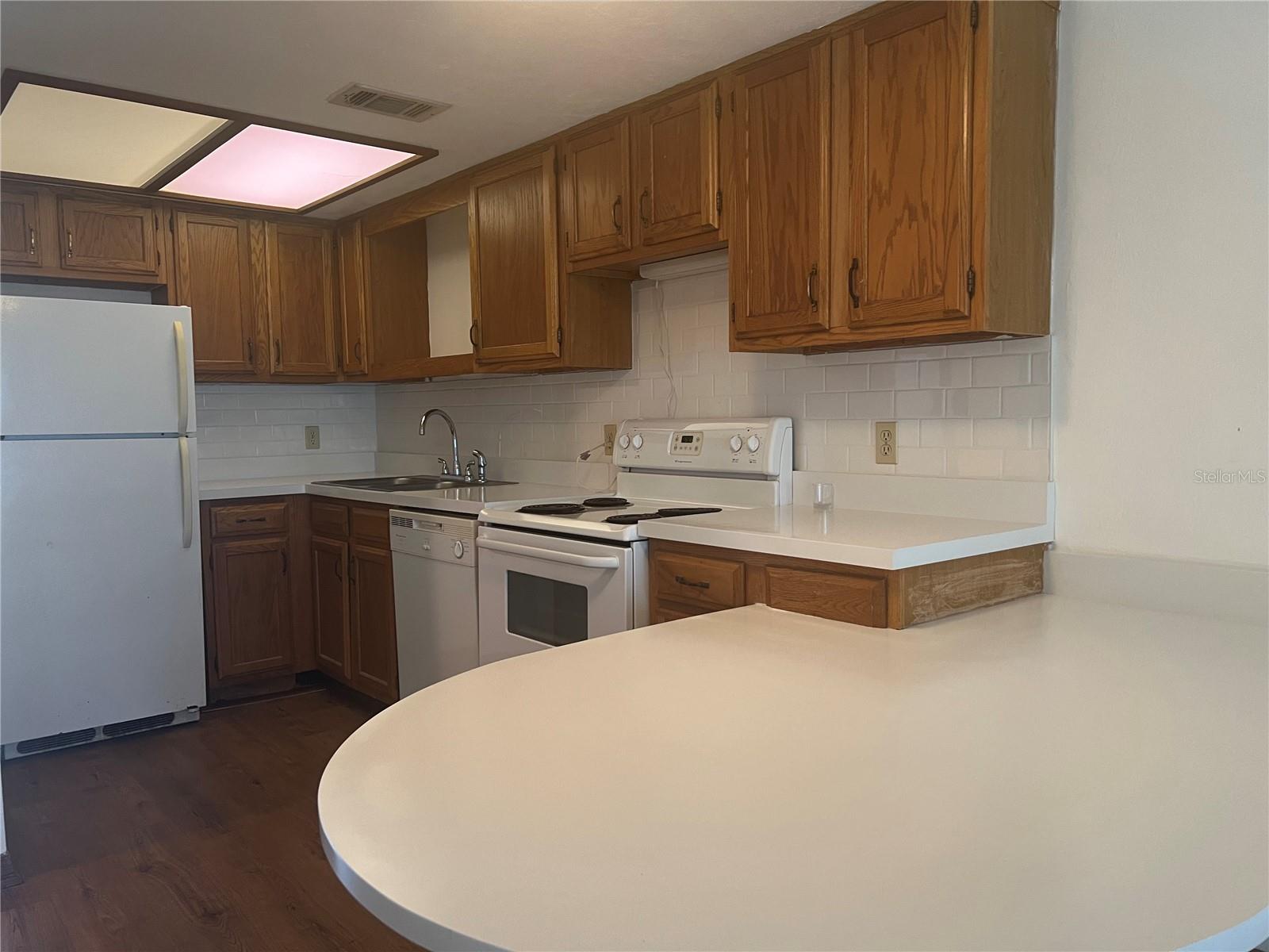 Image 5 of 22 For 7200 8th Avenue D24