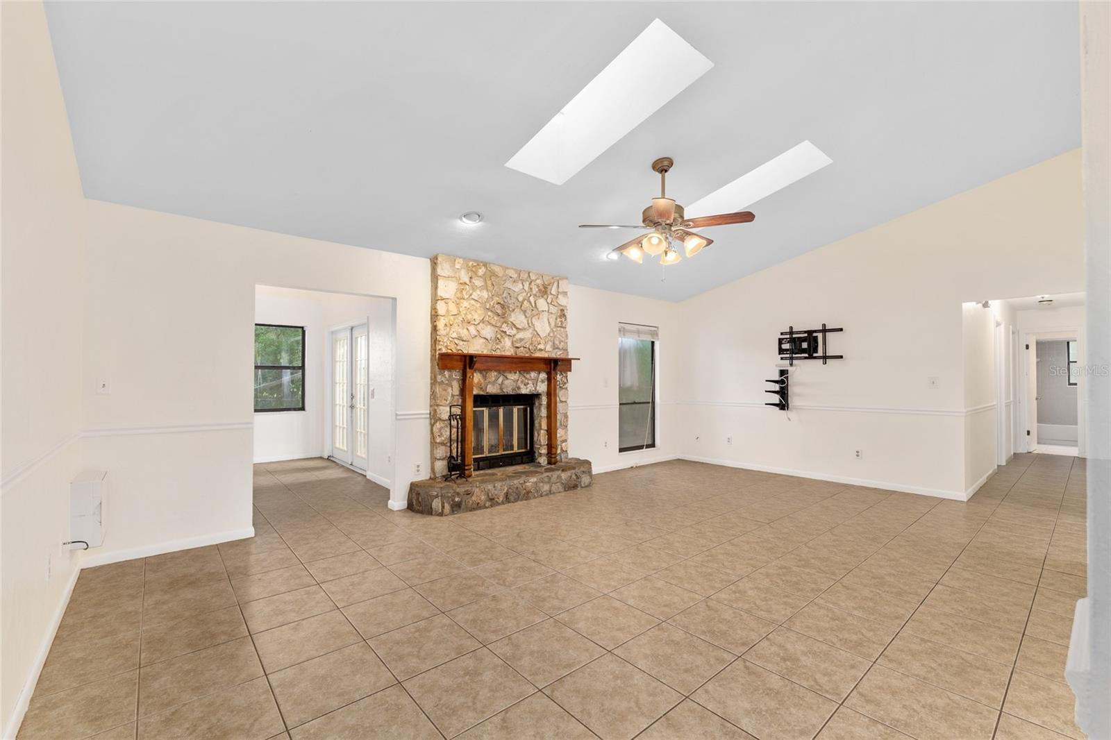Image 17 of 85 For 8129 57th Place