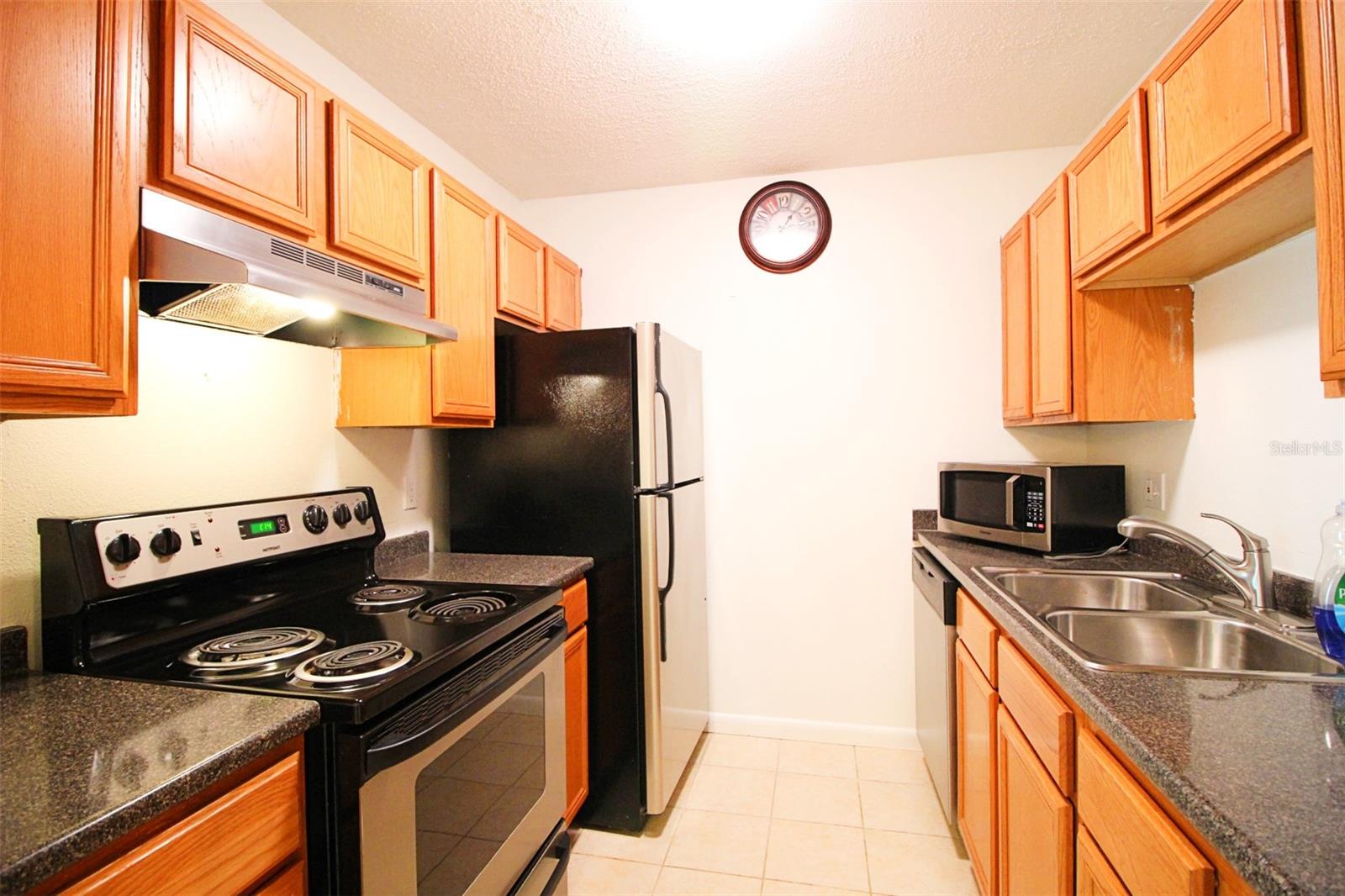 Image 5 of 17 For 507 39th Road 128