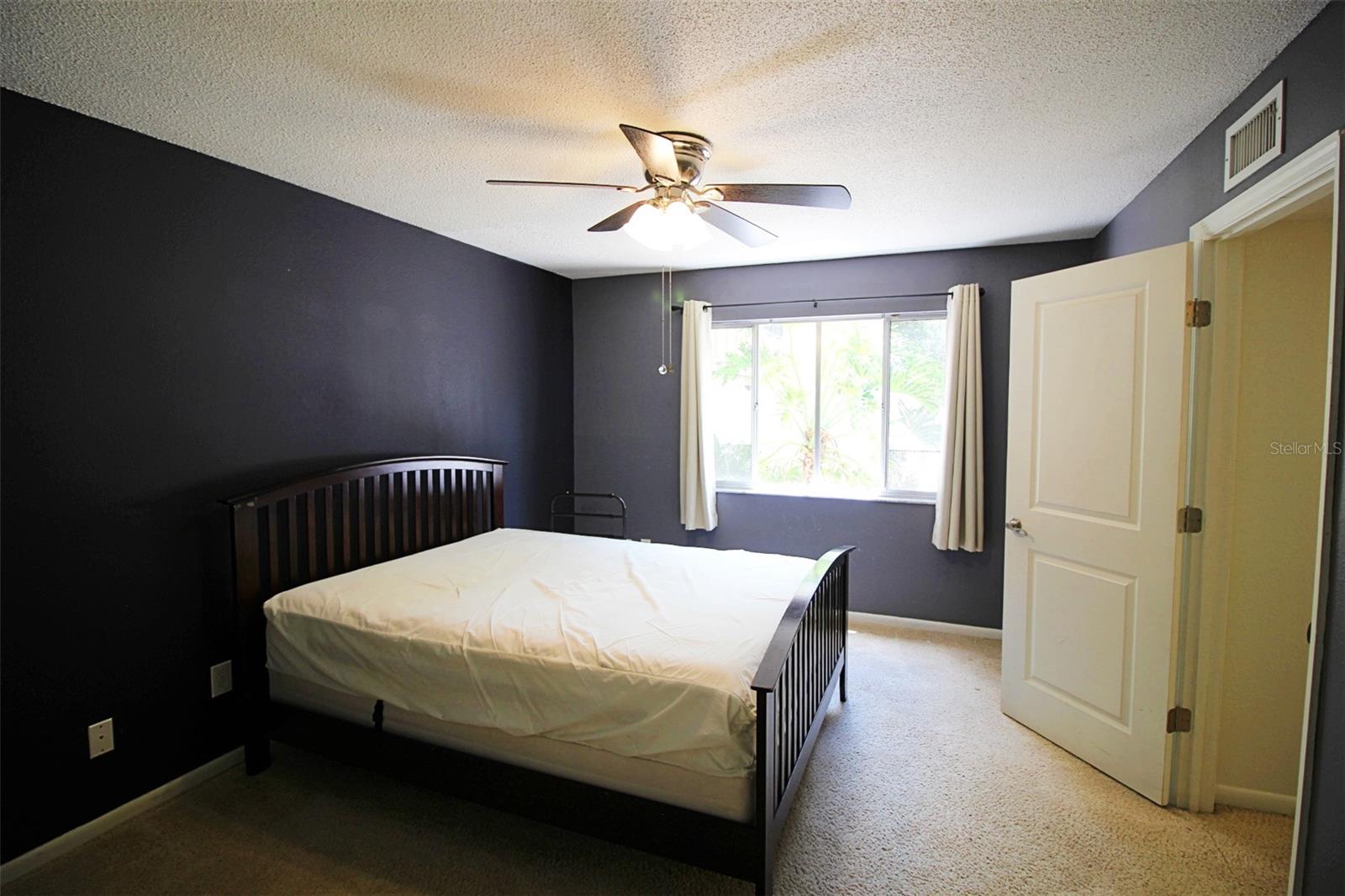 Image 7 of 17 For 507 39th Road 128