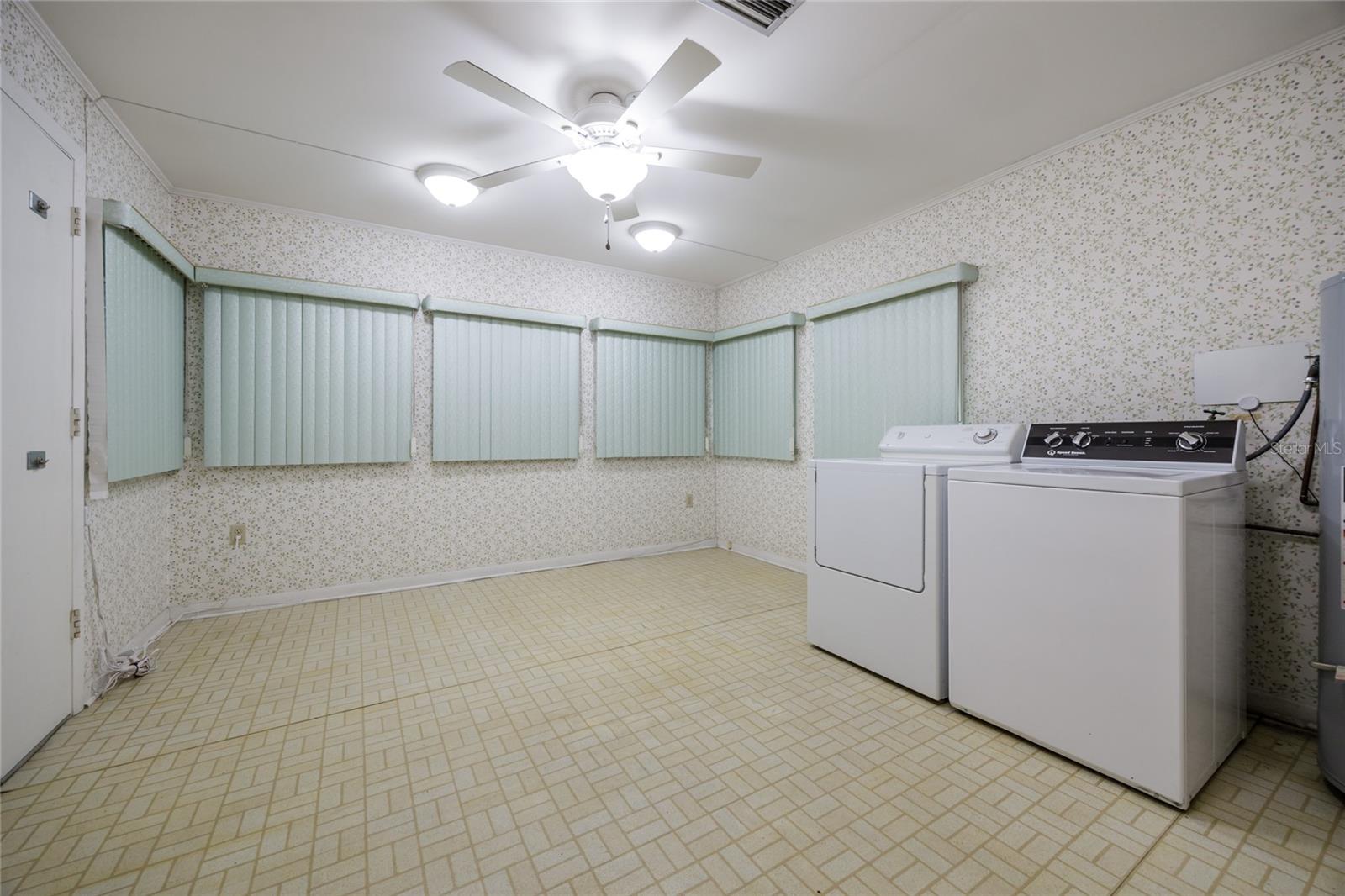 Image 19 of 49 For 430 32 Avenue