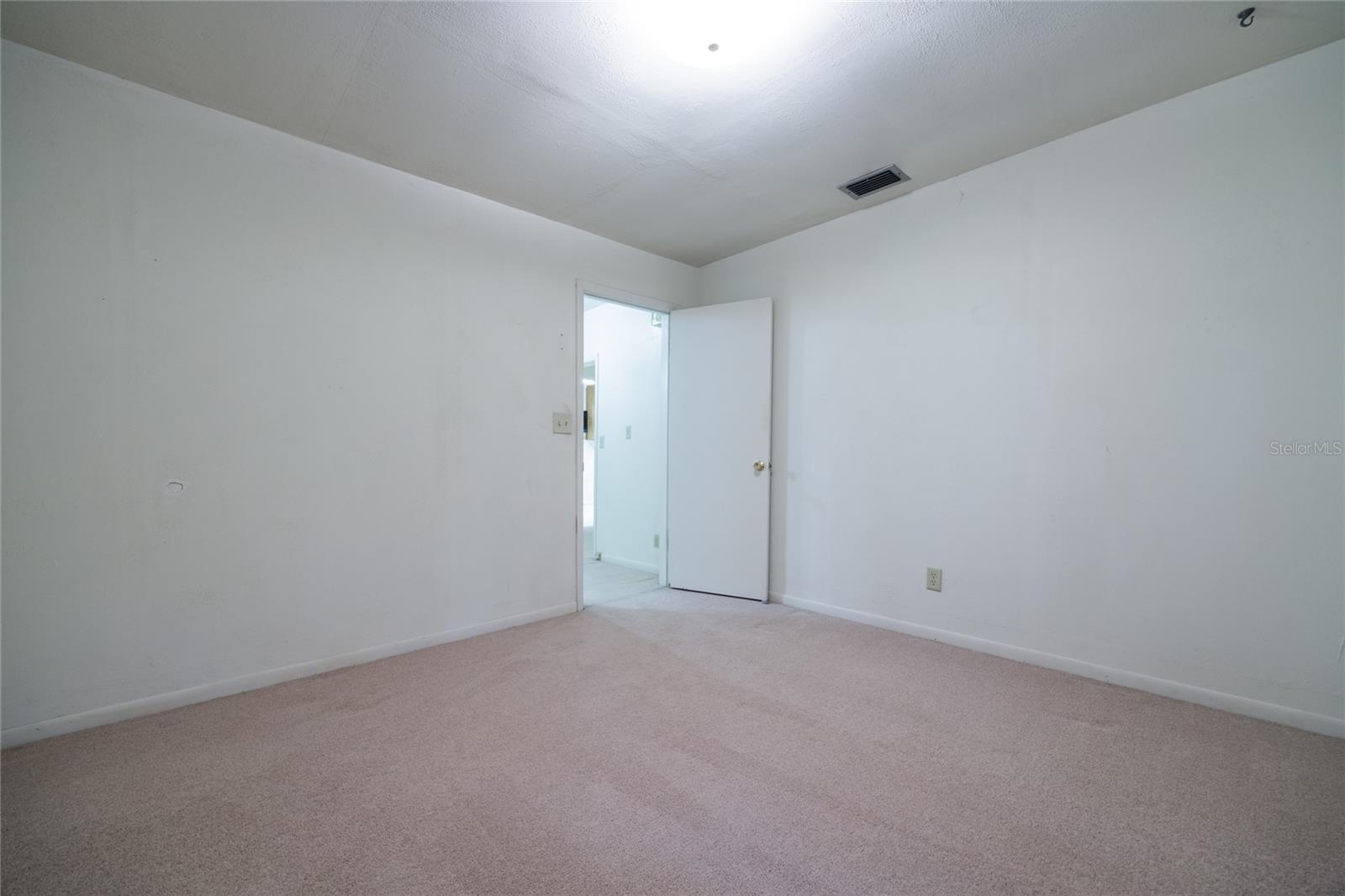 Image 33 of 49 For 430 32 Avenue