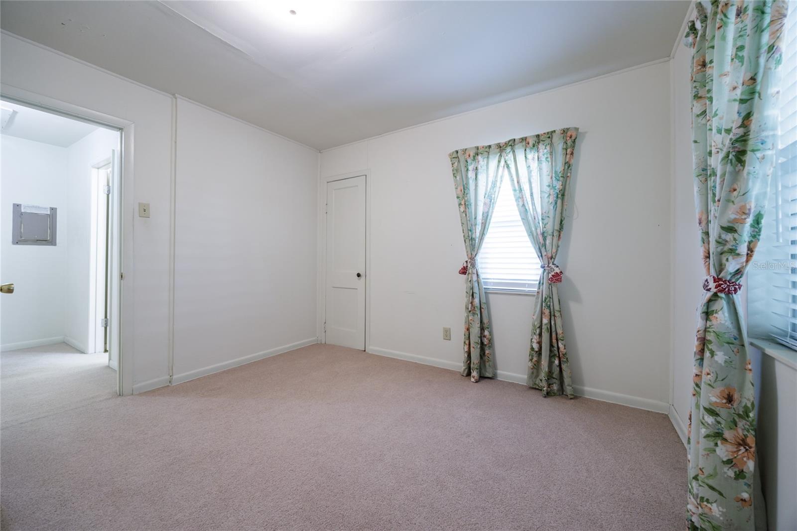 Image 39 of 49 For 430 32 Avenue