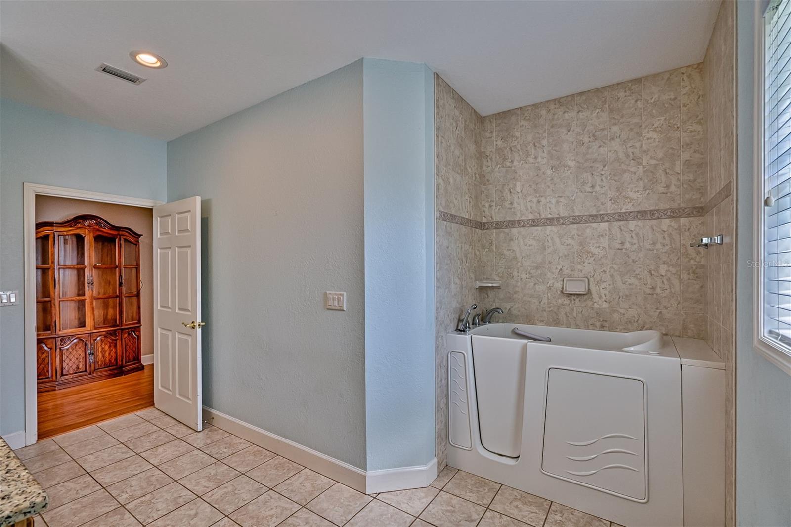 Image 30 of 69 For 155 12th Avenue