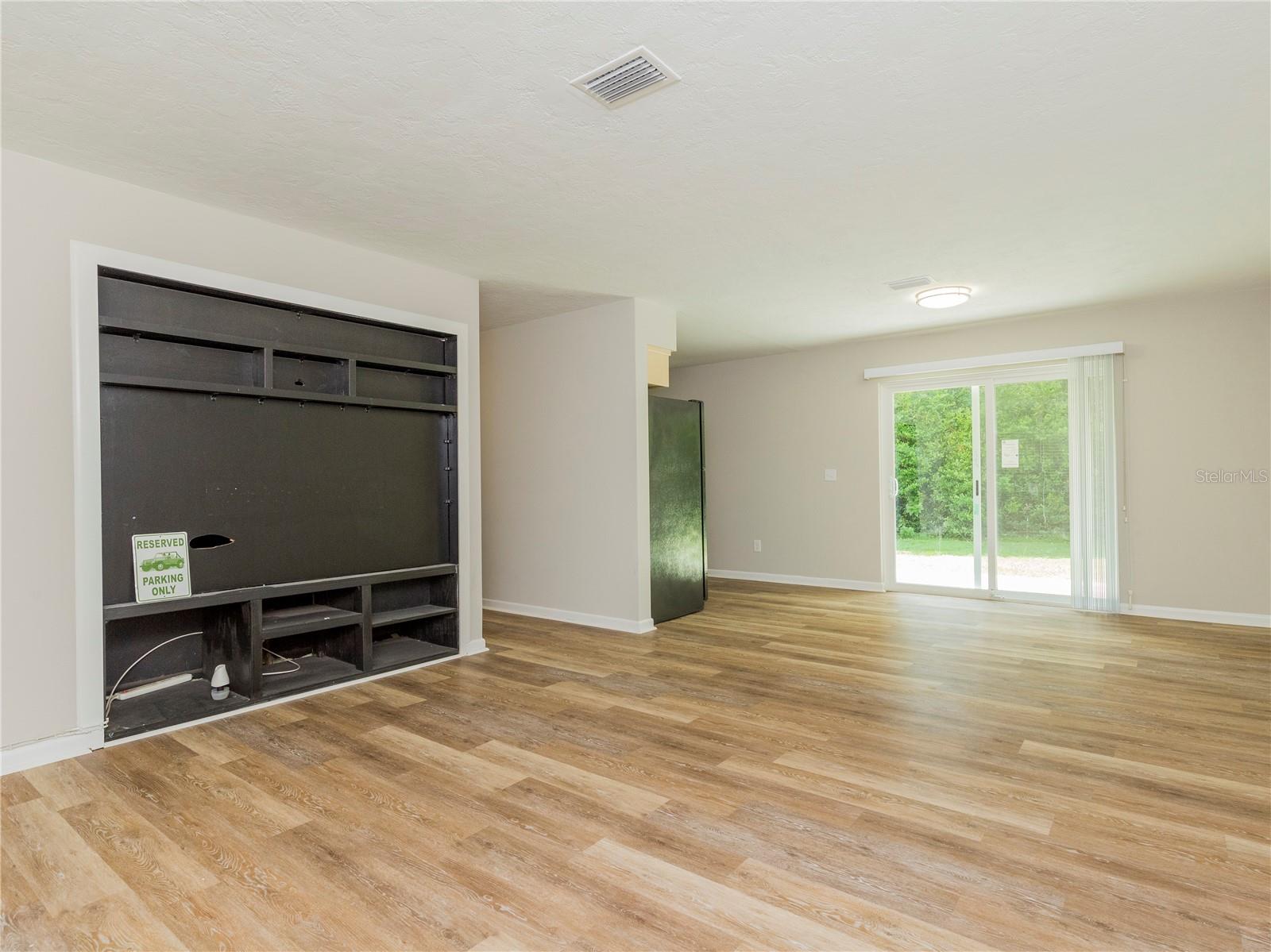 Image 3 of 11 For 3911 19th Terrace