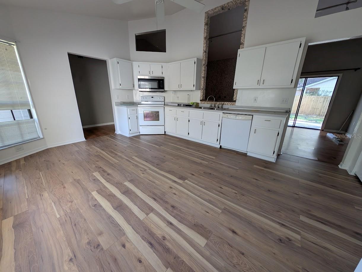 Image 4 of 13 For 4012 60th Avenue