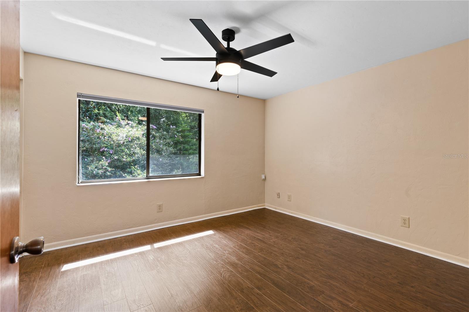 Image 11 of 21 For 2635 35th Place 705