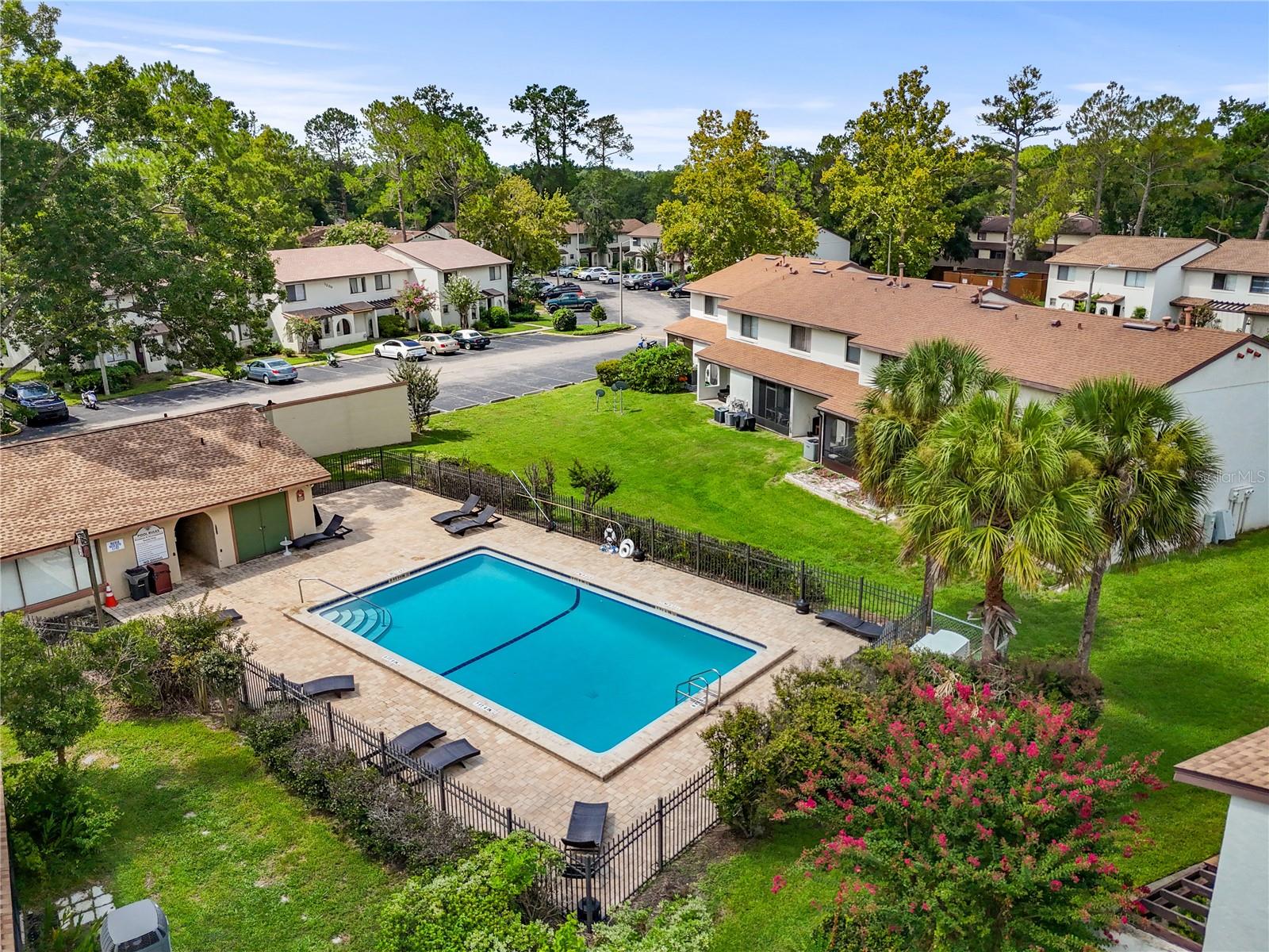 Image 19 of 21 For 2635 35th Place 705