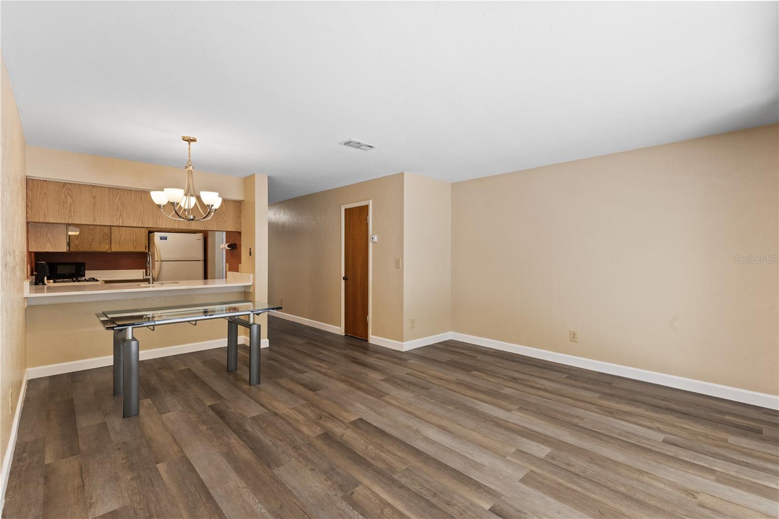 Image 4 of 21 For 2635 35th Place 705