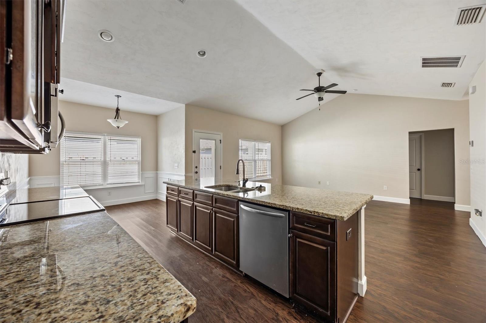 Image 2 of 20 For 16660 191st Way