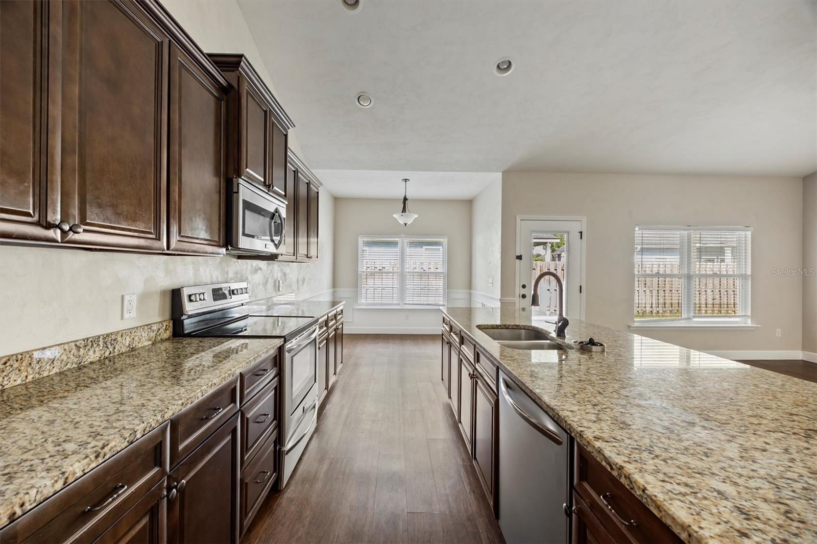 Image 8 of 20 For 16660 191st Way