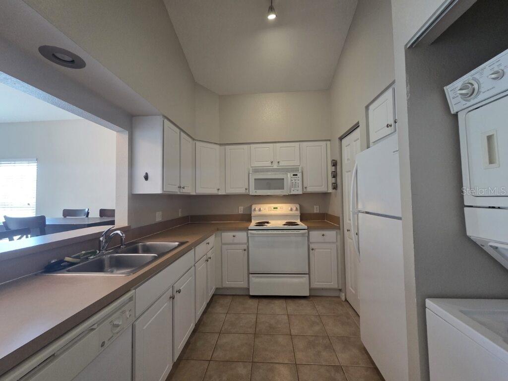 Image 4 of 14 For 9158 51st Road J303