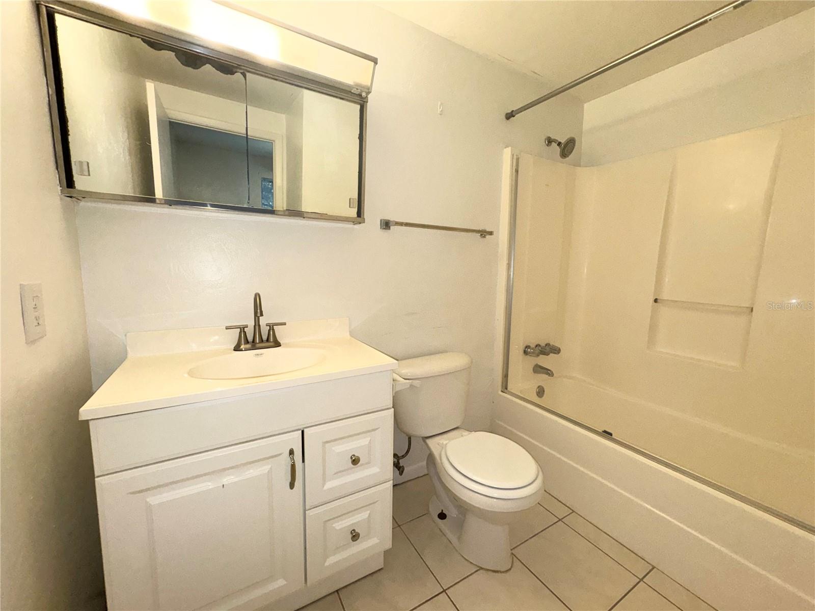 Image 13 of 19 For 109 16th Avenue Q101