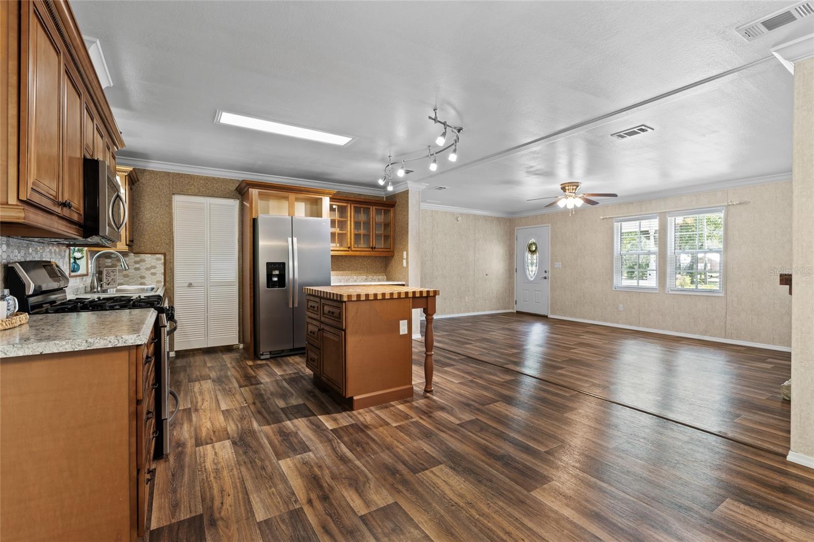 Image 11 of 52 For 11250 76th Terrace
