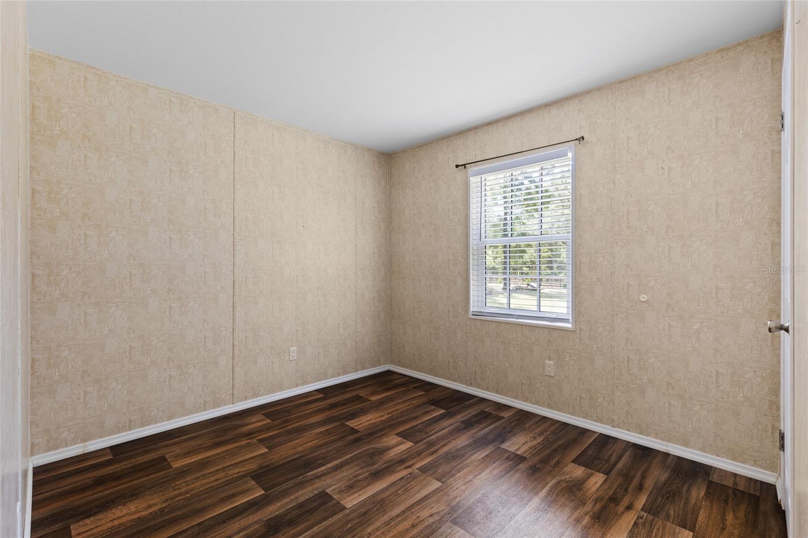 Image 20 of 52 For 11250 76th Terrace