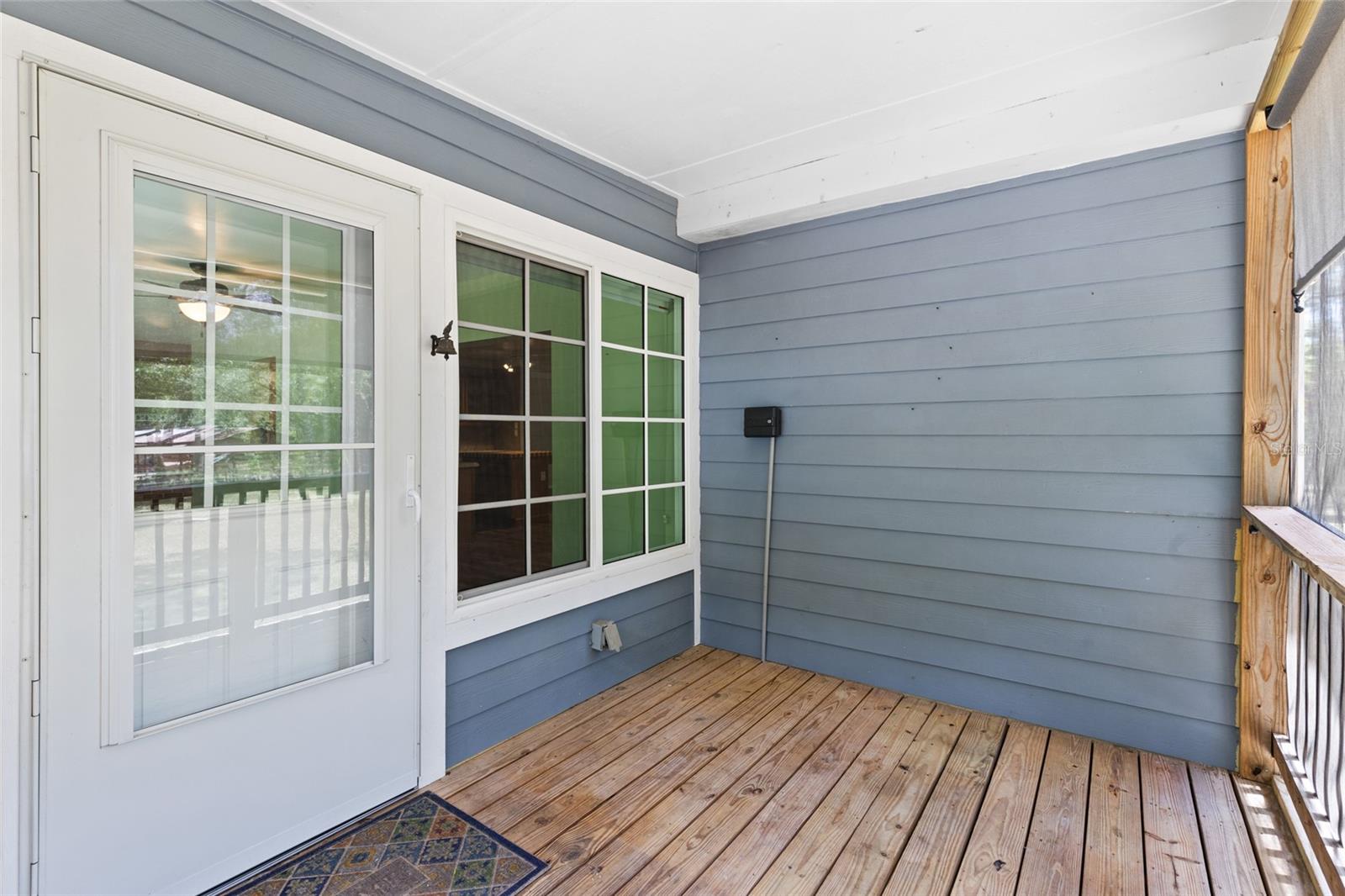 Image 25 of 52 For 11250 76th Terrace