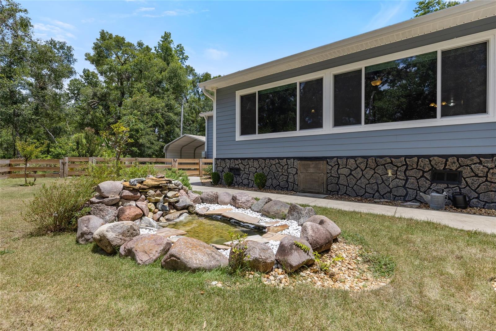 Image 28 of 52 For 11250 76th Terrace