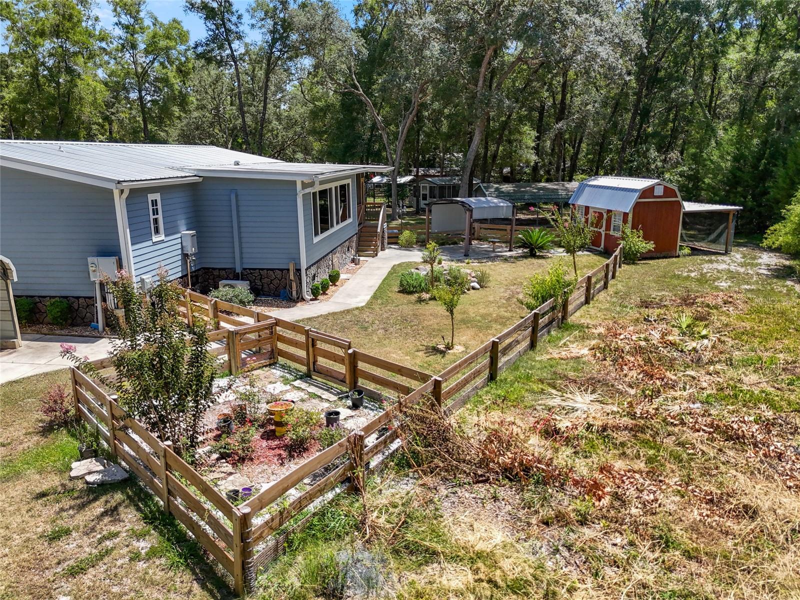 Image 33 of 52 For 11250 76th Terrace