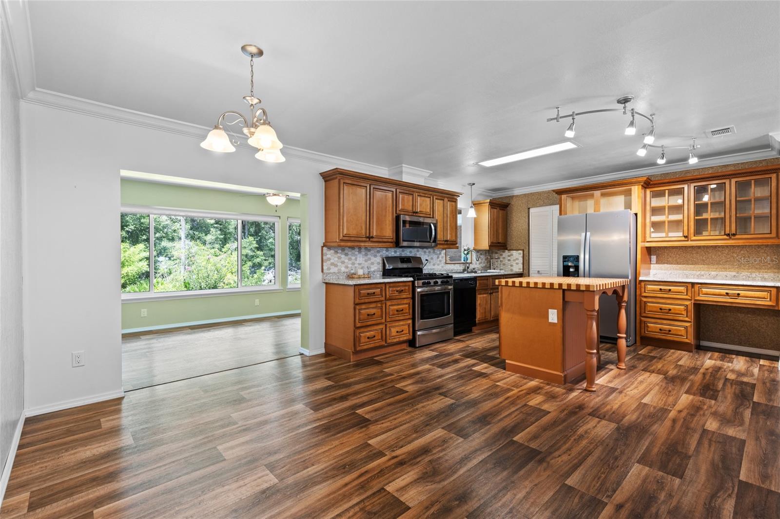 Image 4 of 52 For 11250 76th Terrace