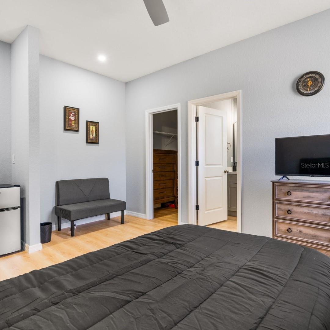 Image 23 of 38 For 5479 Biscayne Drive