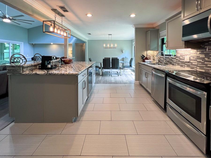 Image 10 of 40 For 1726 77th Terrace