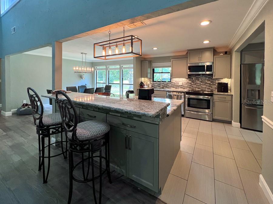 Image 12 of 40 For 1726 77th Terrace