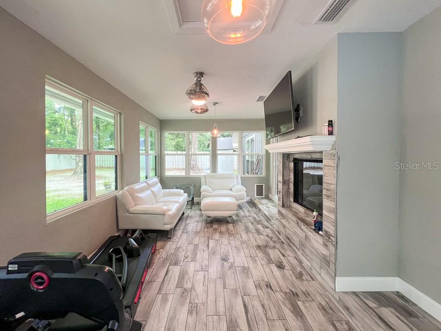 Image 30 of 40 For 1726 77th Terrace