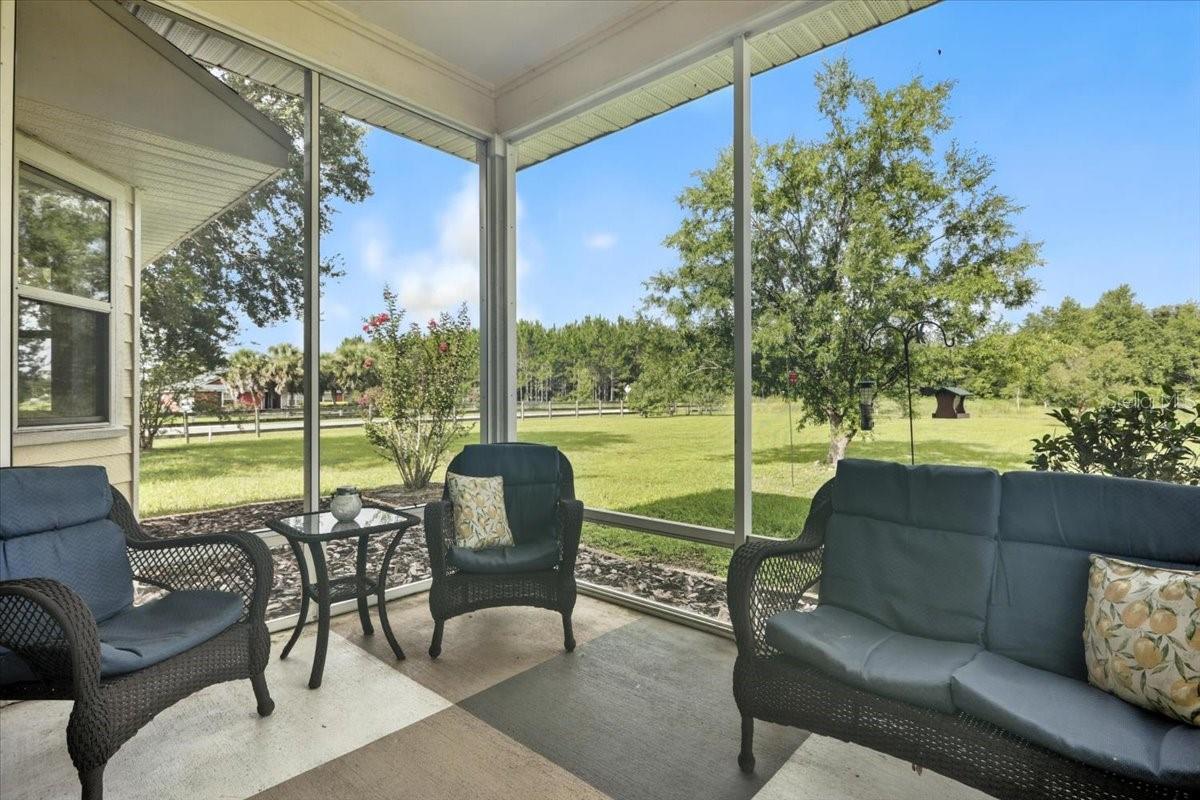 Image 19 of 21 For 9752 102nd Terrace