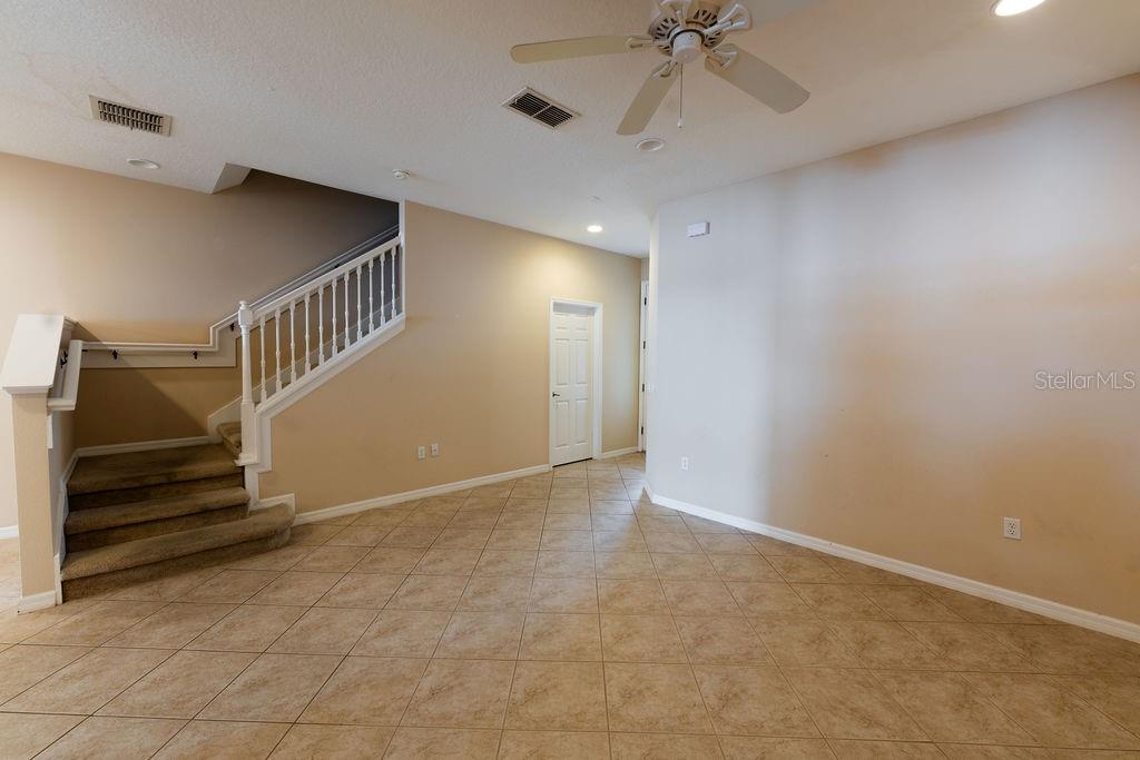 Image 6 of 18 For 10332 Fallsgrove Street