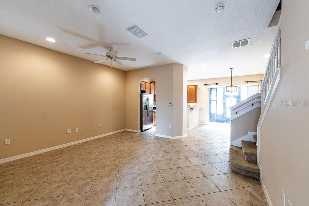 Image 7 of 18 For 10332 Fallsgrove Street