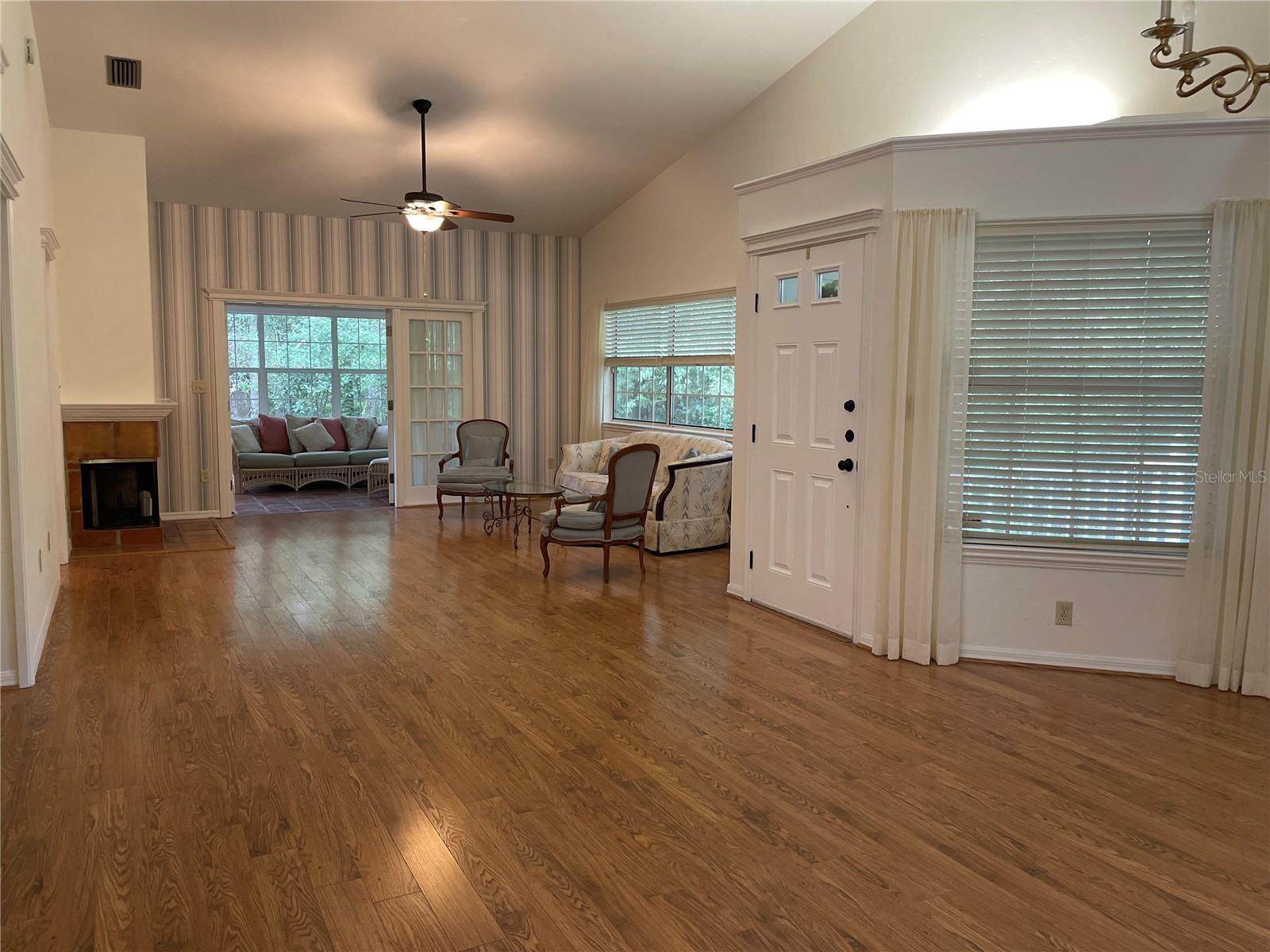 Image 7 of 27 For 4912 10th Lane