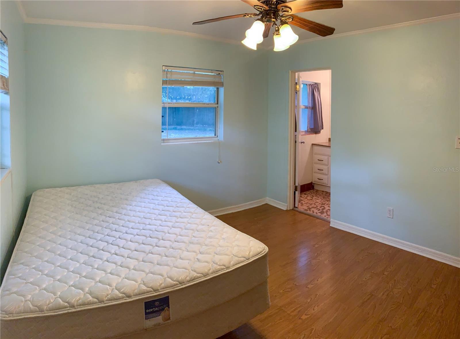 Image 12 of 23 For 3027 1st Avenue