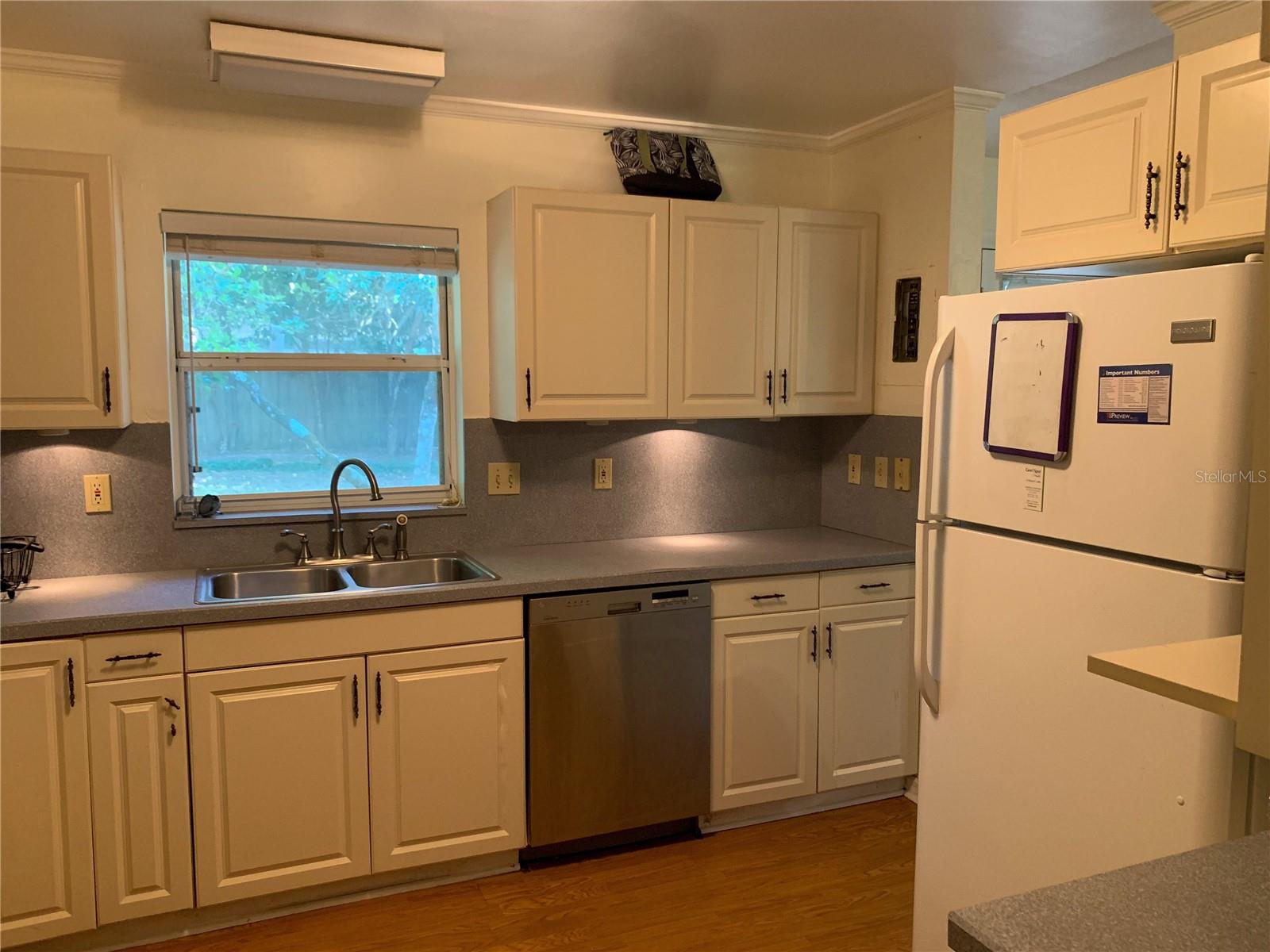 Image 3 of 23 For 3027 1st Avenue