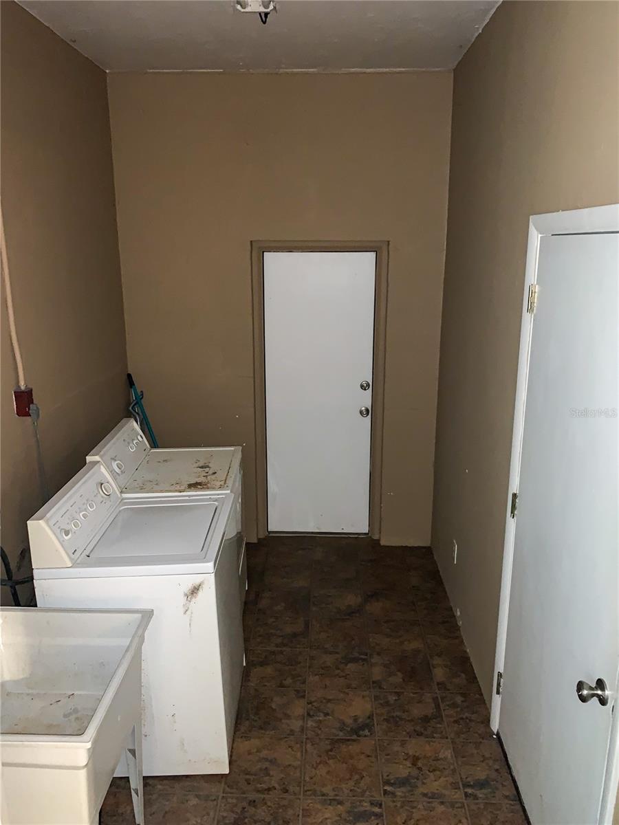 Image 6 of 23 For 3027 1st Avenue