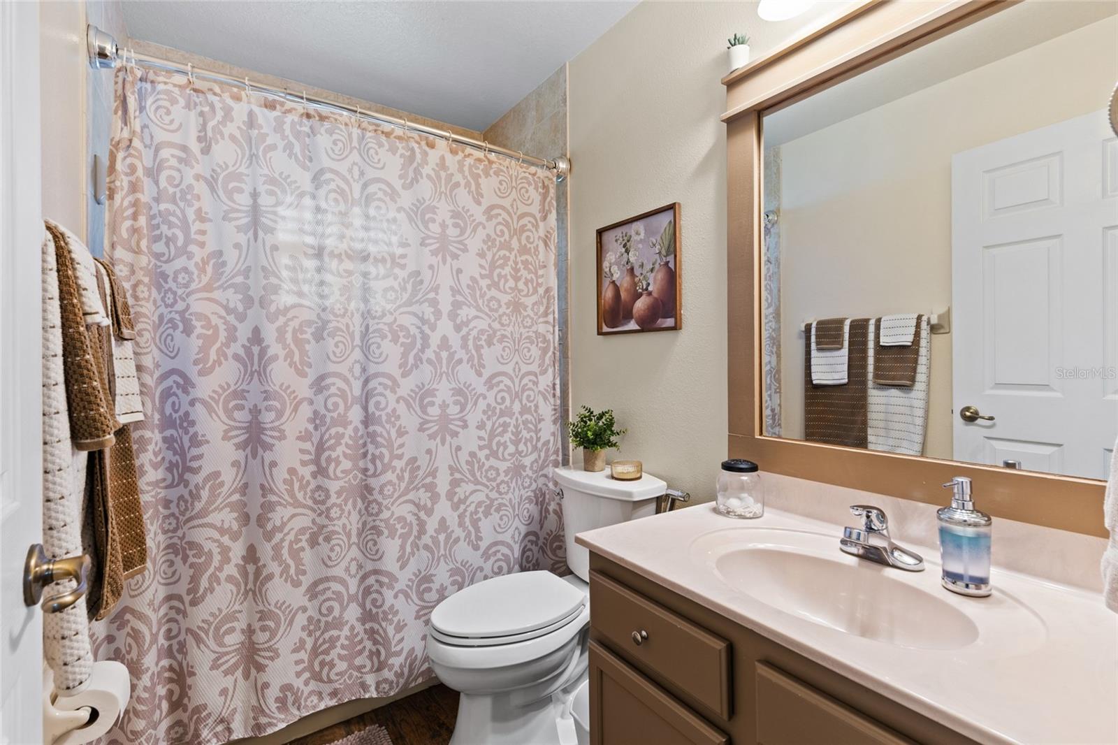 Image 15 of 29 For 885 6th Avenue