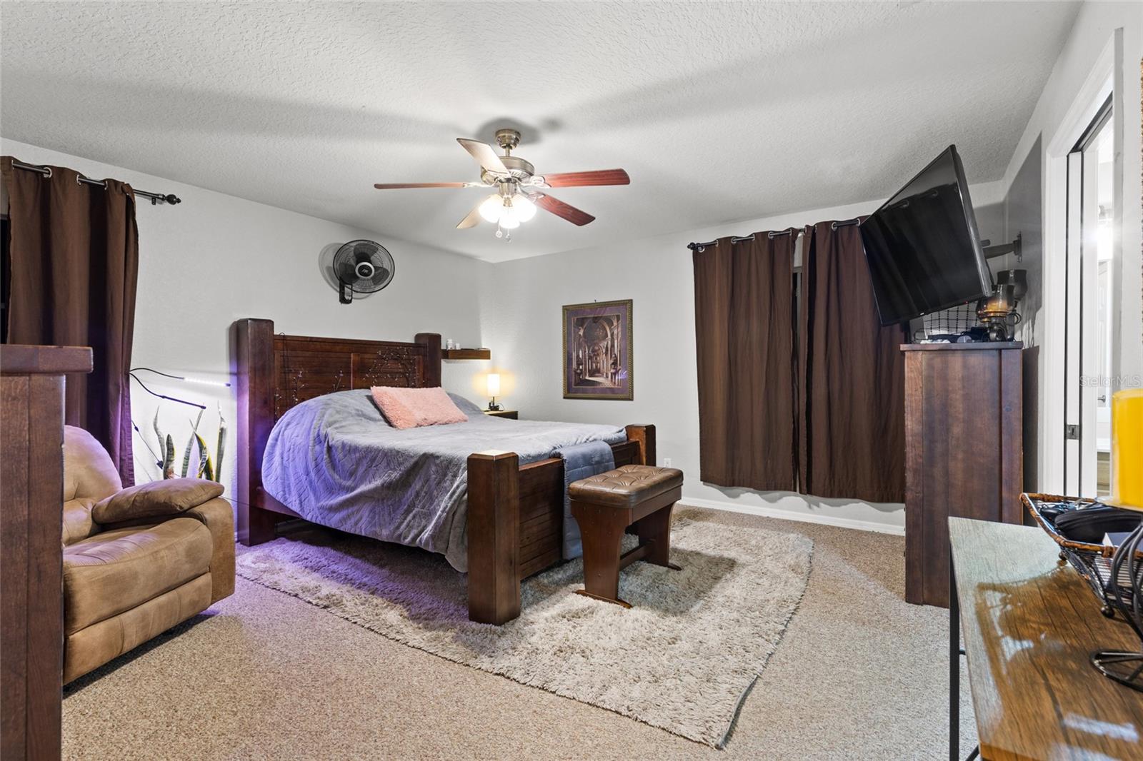 Image 16 of 29 For 885 6th Avenue