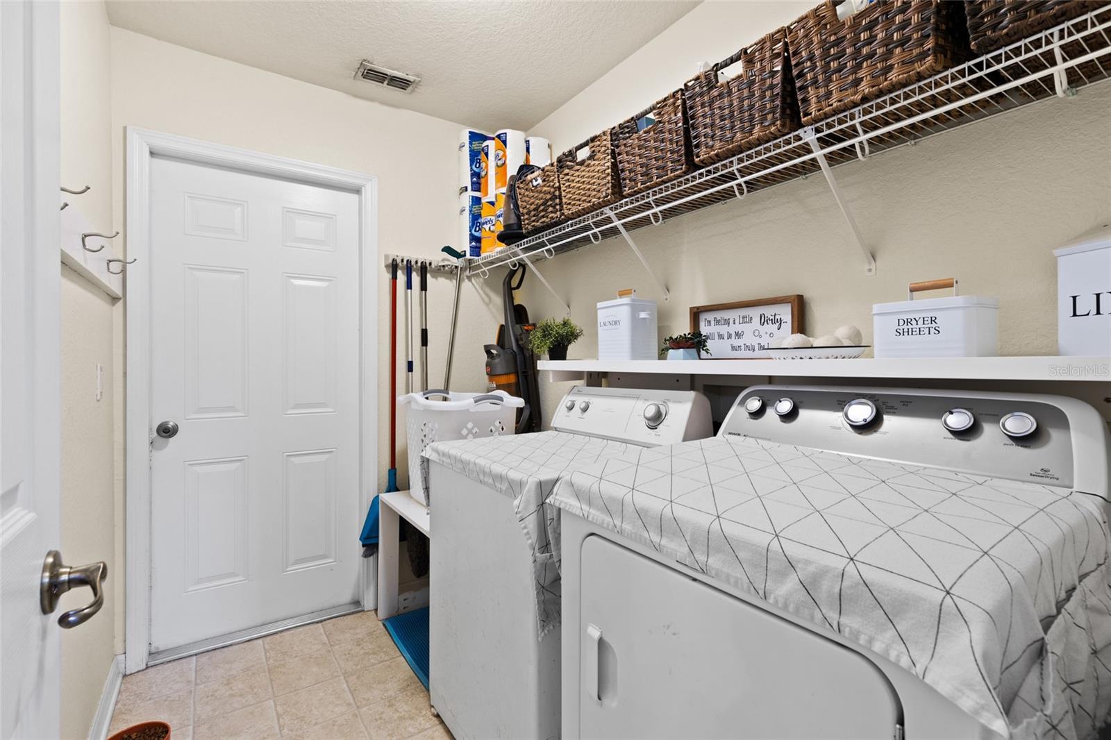 Image 19 of 29 For 885 6th Avenue