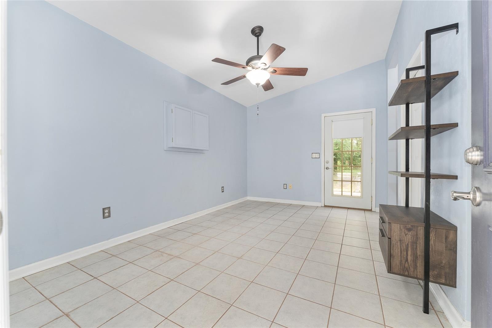 Image 3 of 93 For 911 33rd Avenue