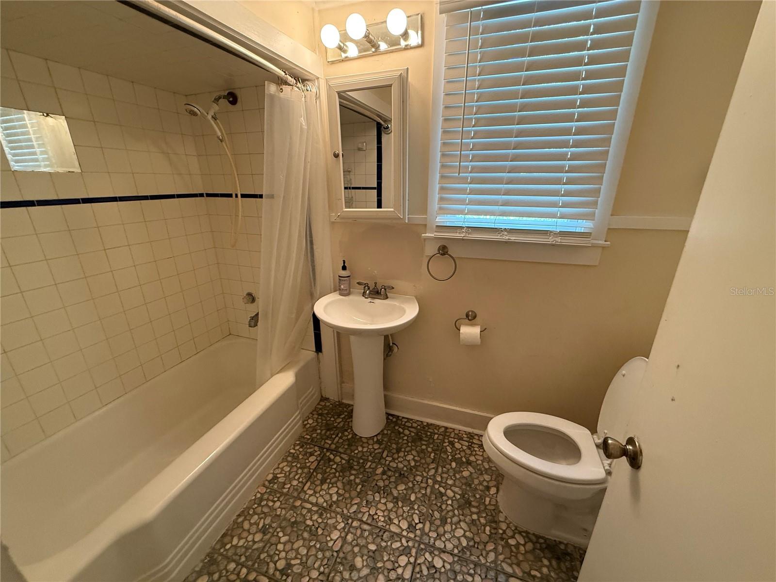 Image 10 of 12 For 108 9th Street