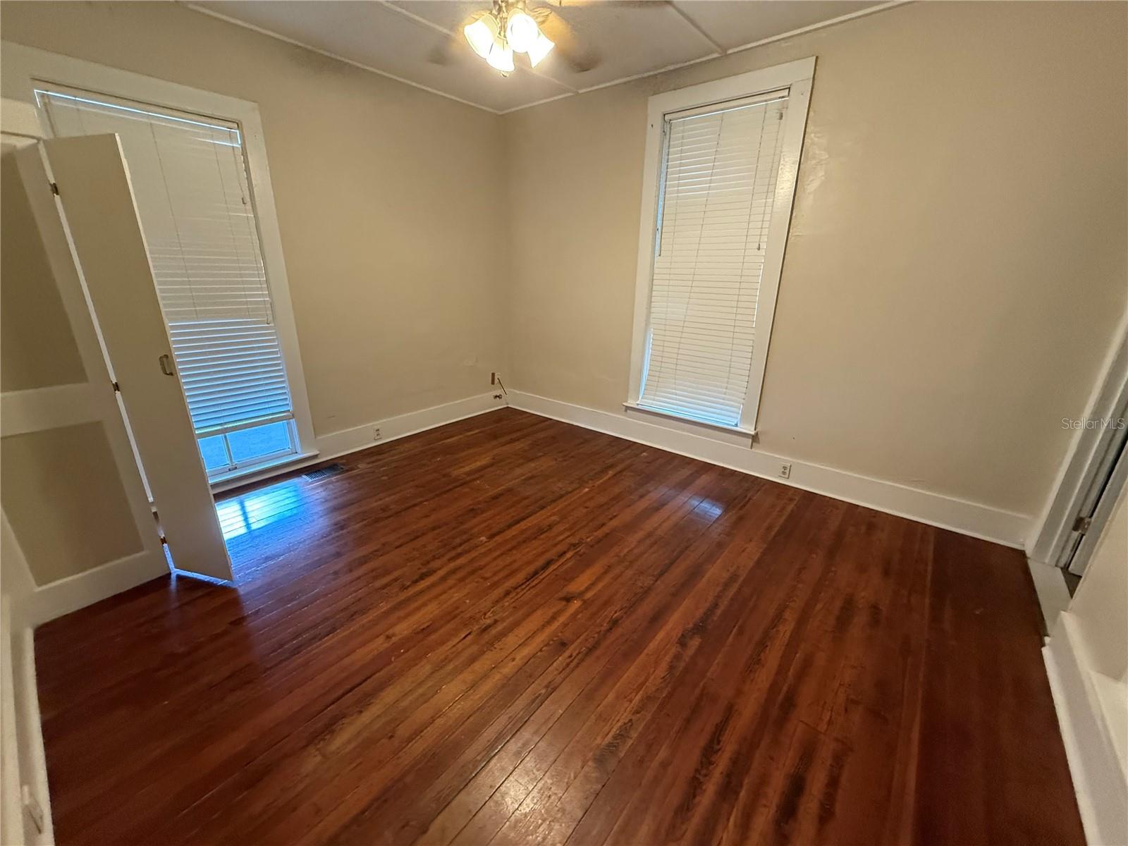 Image 4 of 12 For 108 9th Street