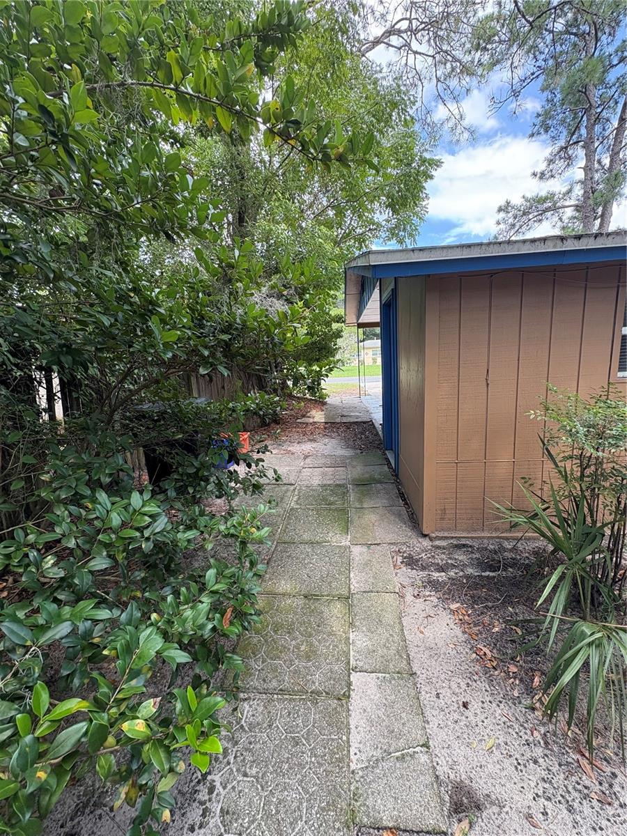 Image 23 of 27 For 1942 16th Terrace