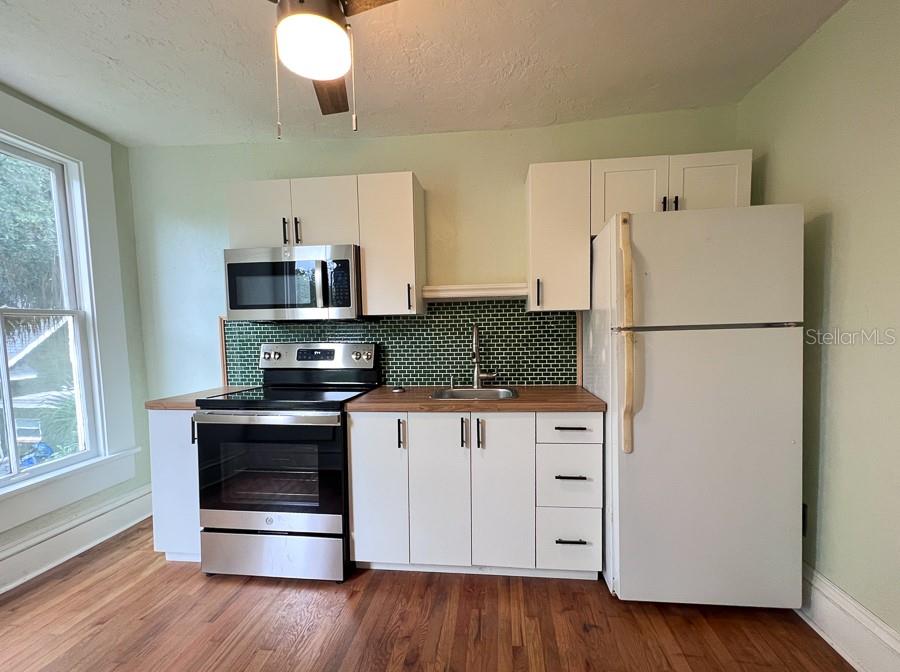 Image 4 of 15 For 123 8th Street
