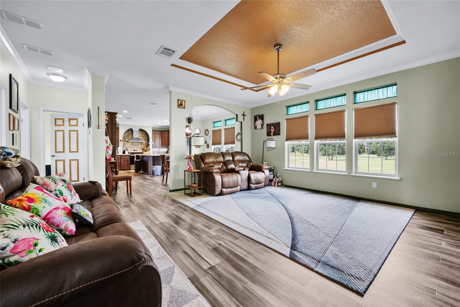 Image 7 of 54 For 2536 Centerville Avenue