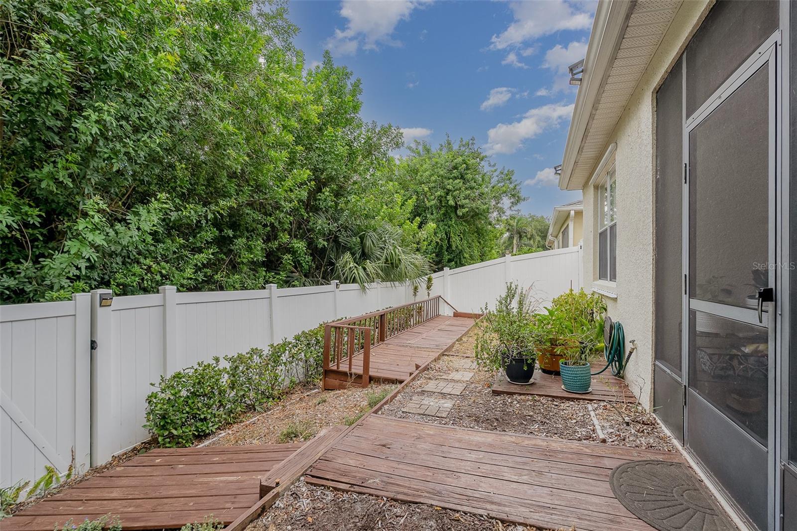Image 26 of 27 For 1869 Tullagee Avenue