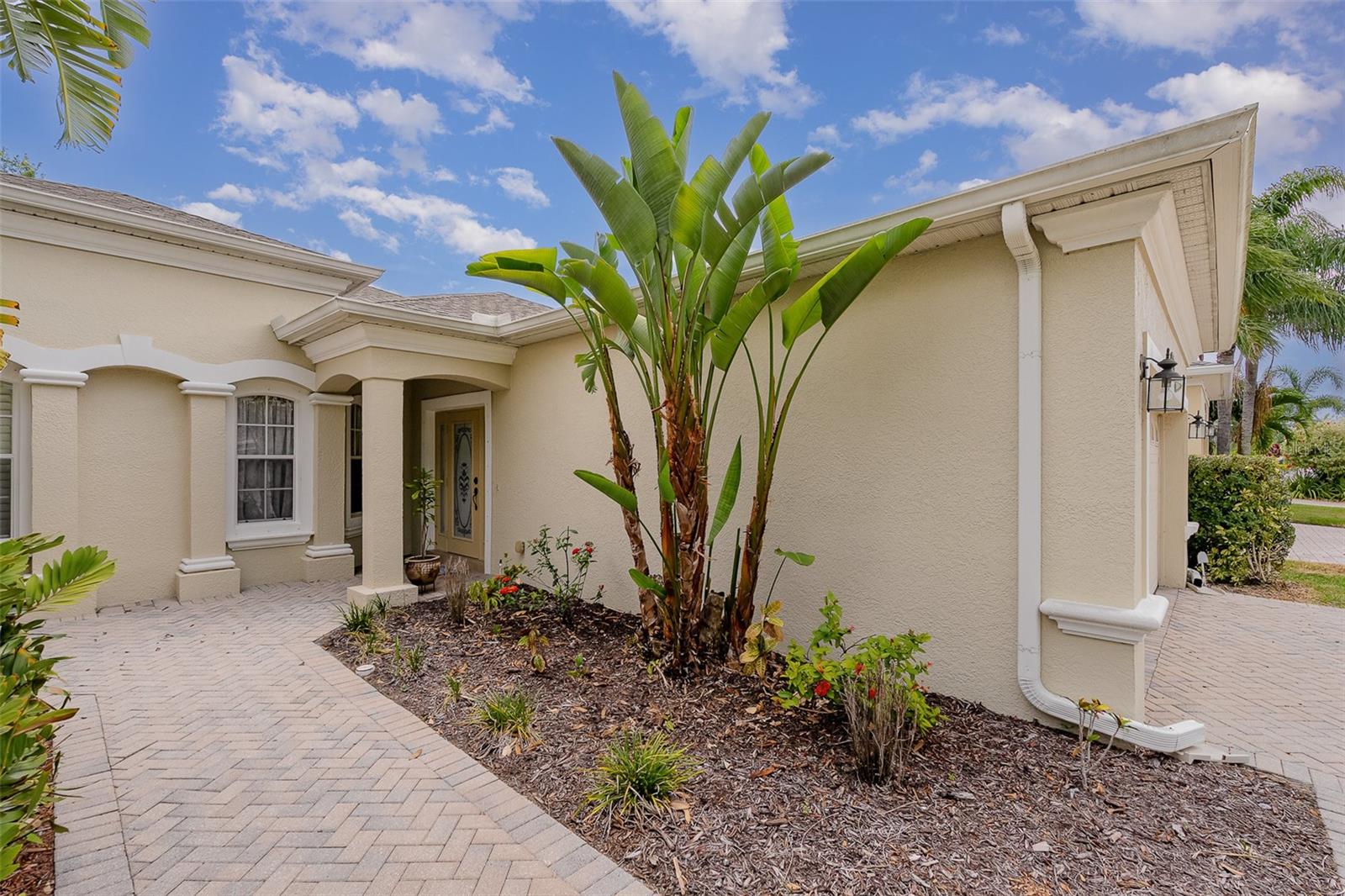 Image 4 of 27 For 1869 Tullagee Avenue
