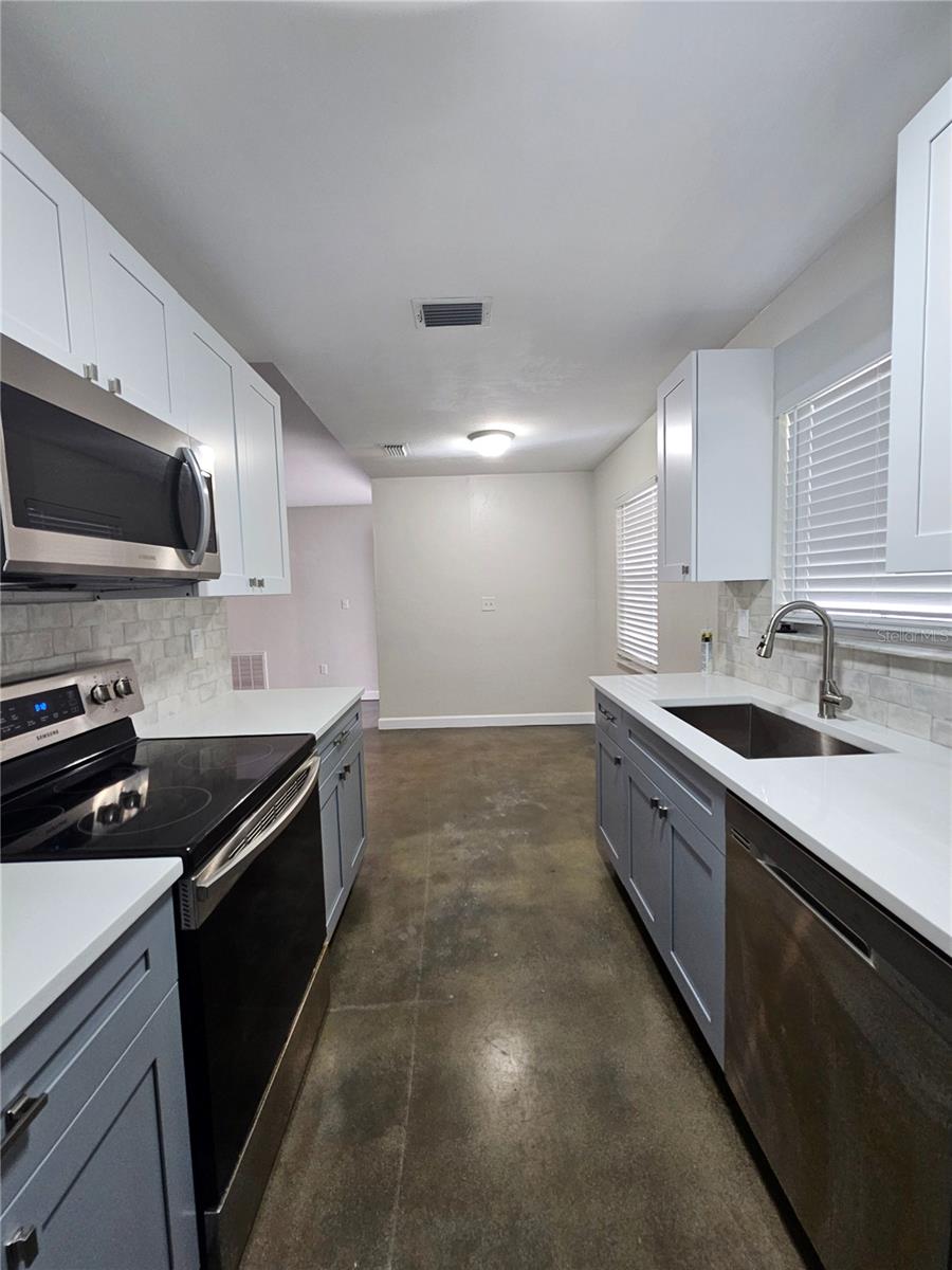 Image 5 of 27 For 2511 38th Place